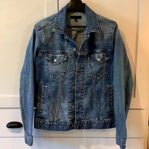 Uniqlo Men’s Jean Jacket Size Medium